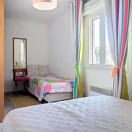 Holiday home Family L'hippocampe 4 To 5 People *